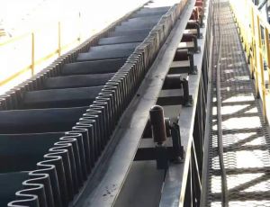 大傾角擋邊輸送帶的性能和特點