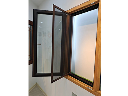 金鋼網(wǎng)紗窗